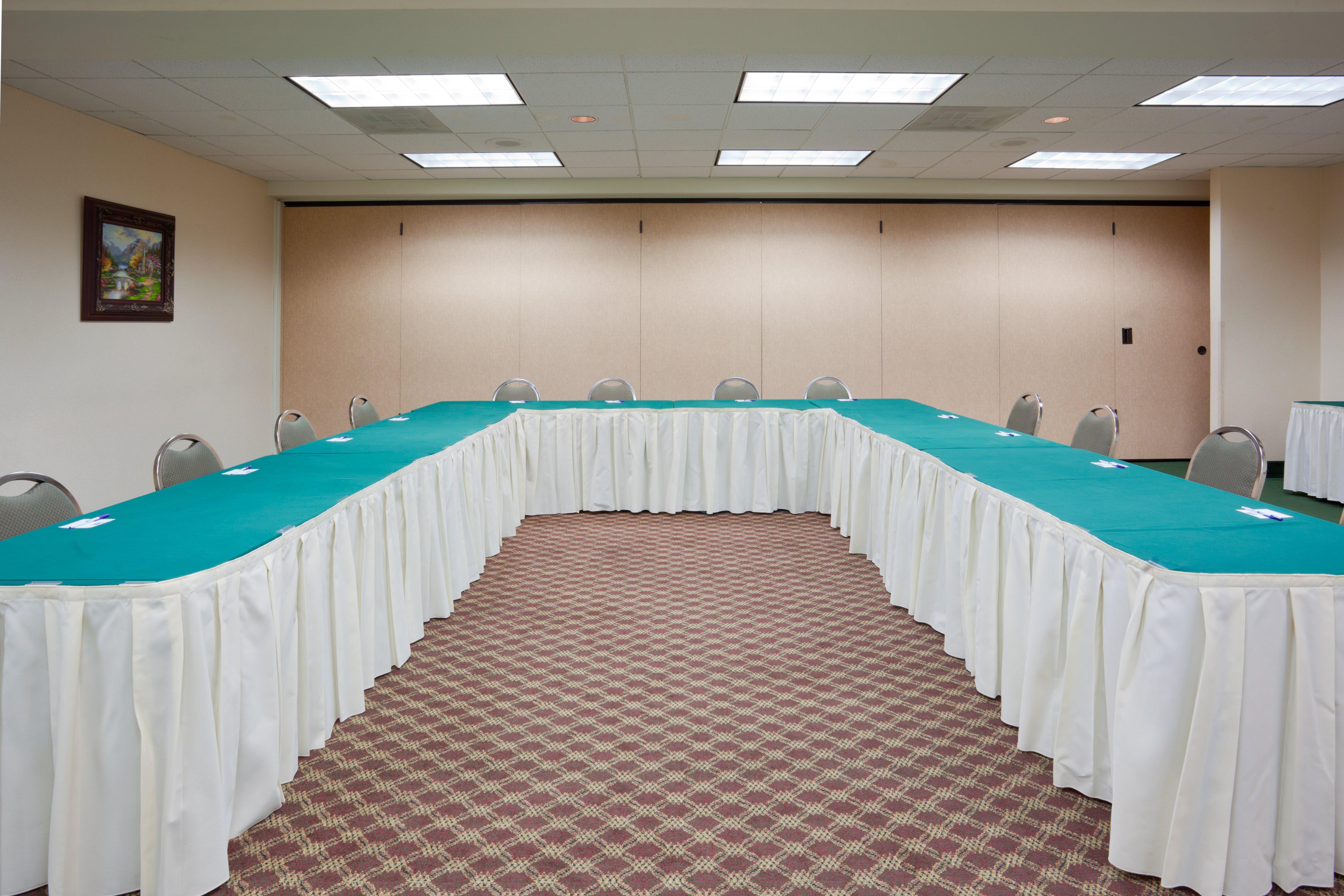 Holiday Inn Express & Suites Tracy By Ihg Екстериор снимка