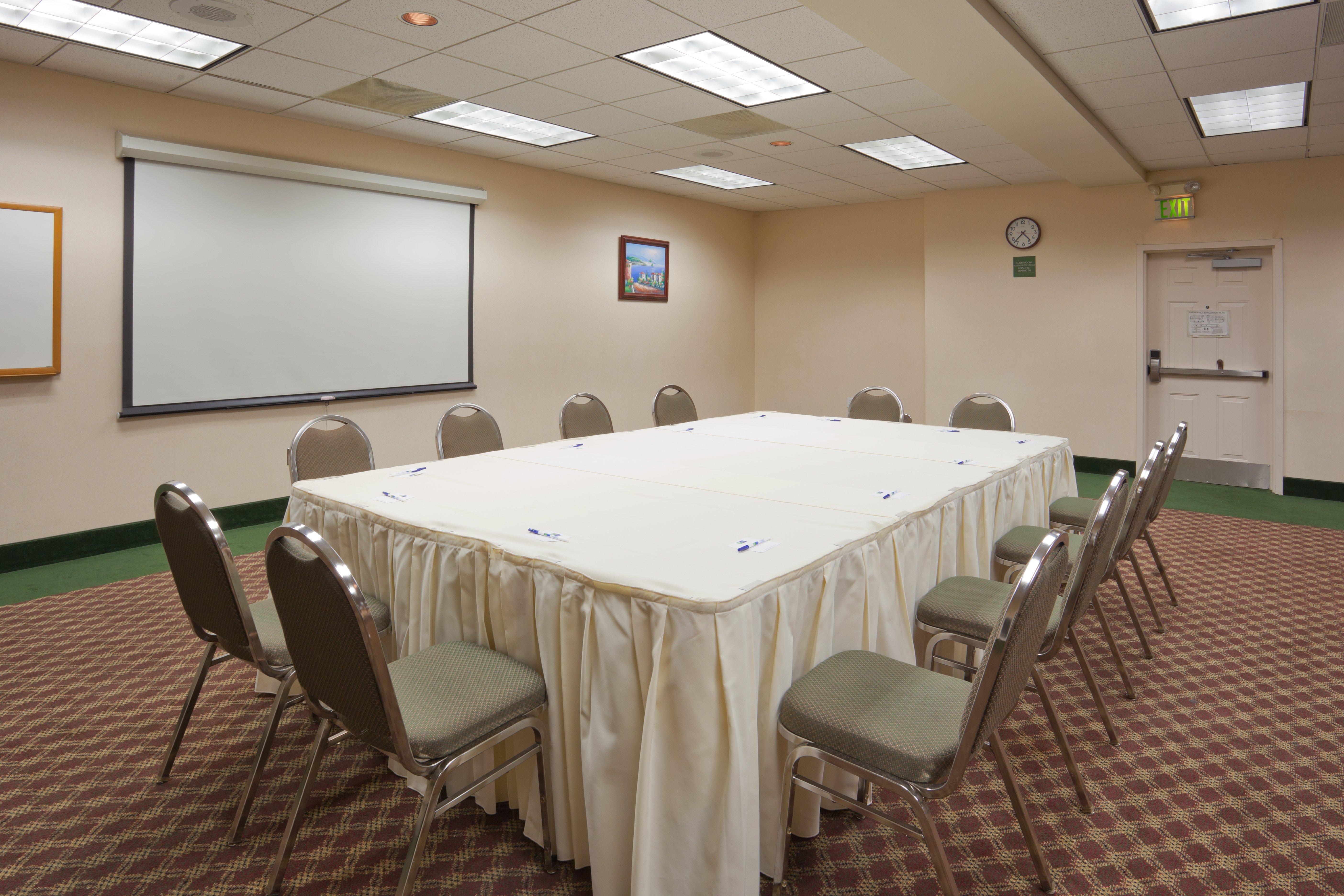Holiday Inn Express & Suites Tracy By Ihg Екстериор снимка