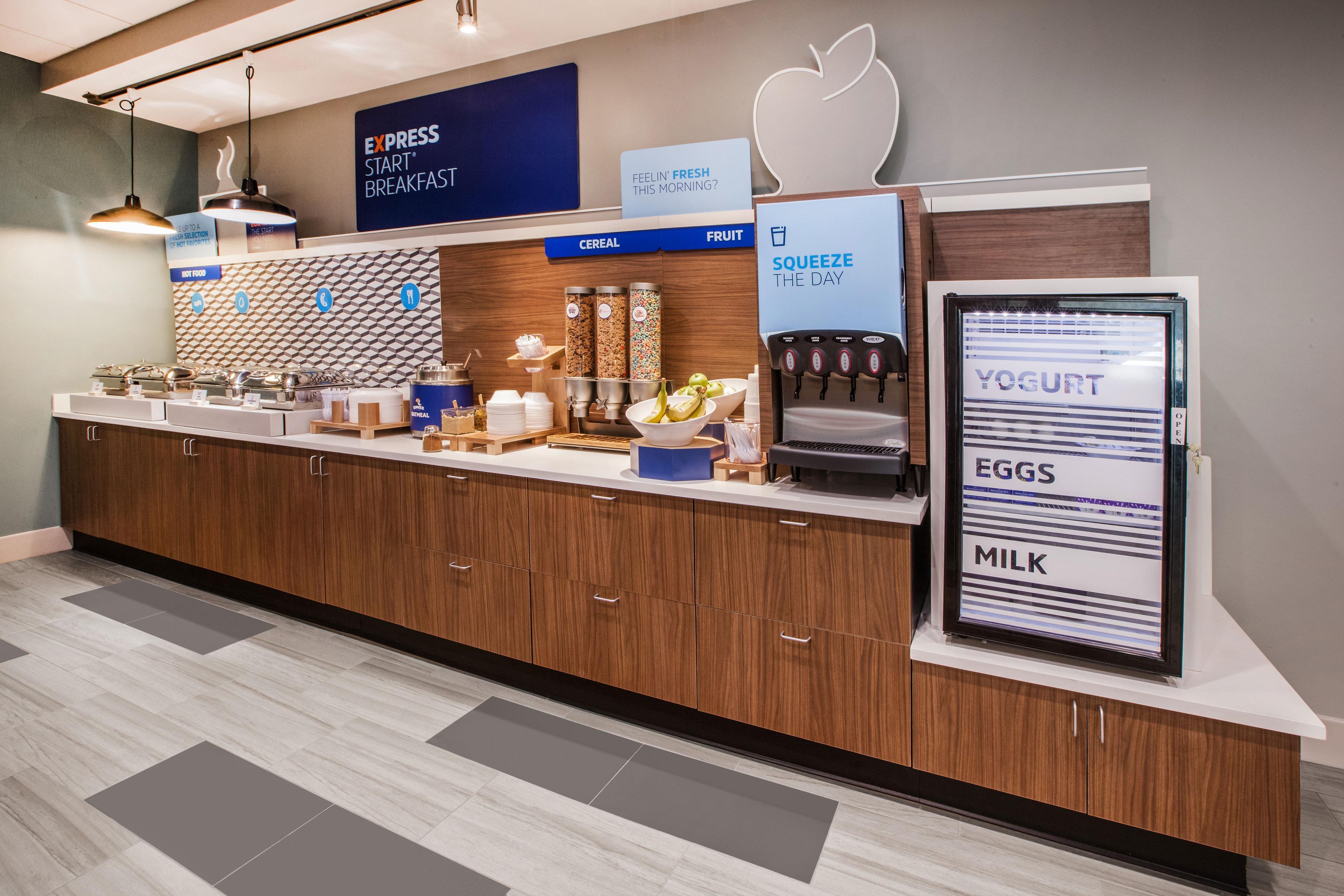 Holiday Inn Express & Suites Tracy By Ihg Екстериор снимка
