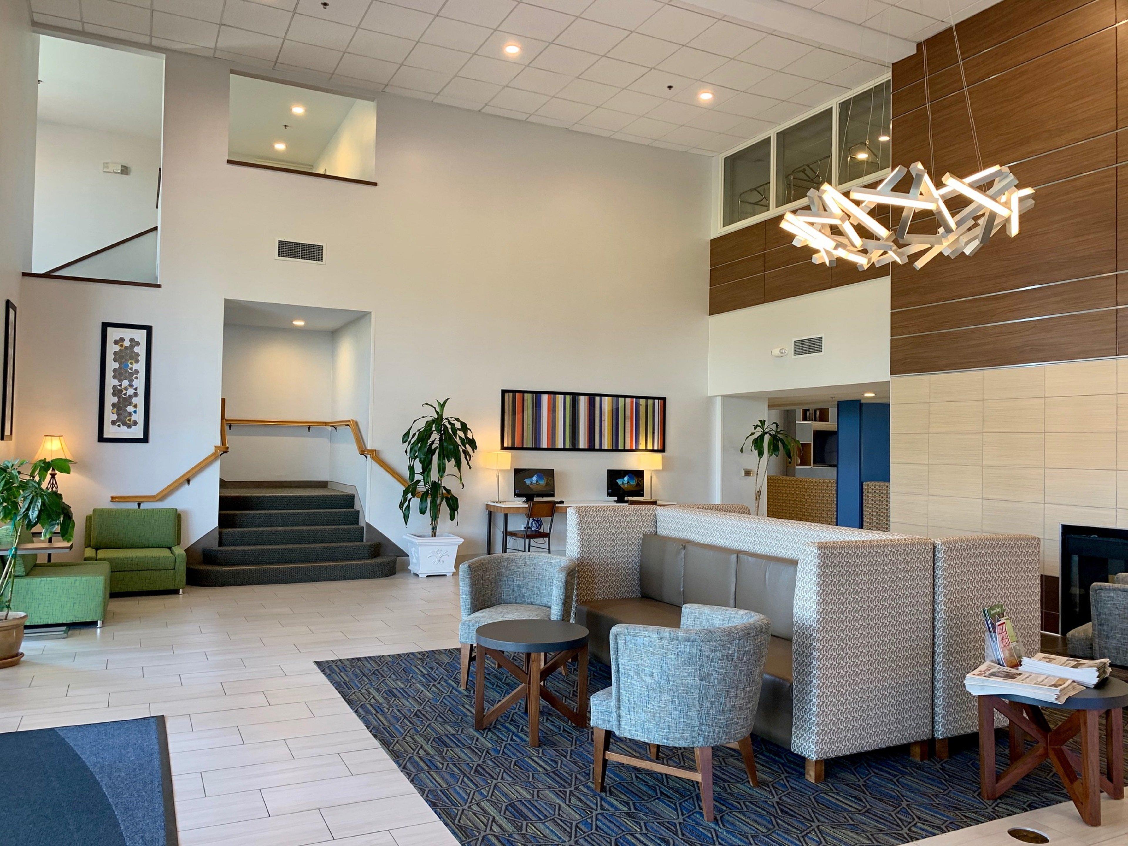 Holiday Inn Express & Suites Tracy By Ihg Екстериор снимка