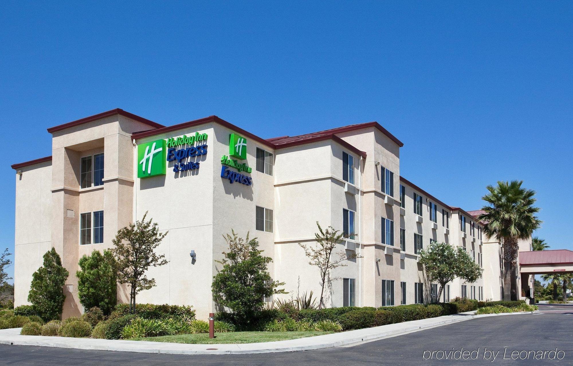 Holiday Inn Express & Suites Tracy By Ihg Екстериор снимка